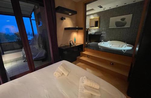 Cirenaica Apartment | Attico con vista spettacolare e Jacuzzi