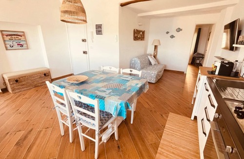 Voltri House | Attico Vista Mare a 100 Metri Dalla Spiaggia