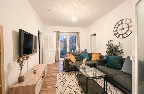 King's Park Apartment | Attractive 3 Bedroom Apartment