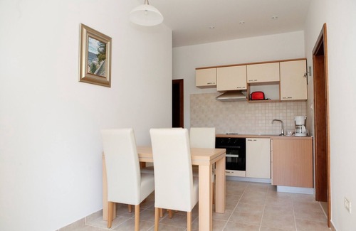 Petrcane Apartment | Attractive, air-conditioned, fully furnished apartments in a quiet location