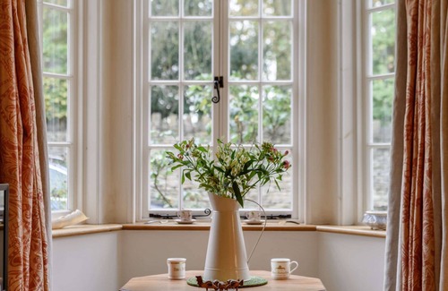 Laverton Cottage | Attractive and stylish Cotswold cottage with wonderful rural views - Pear Tree Cottage, Cherington