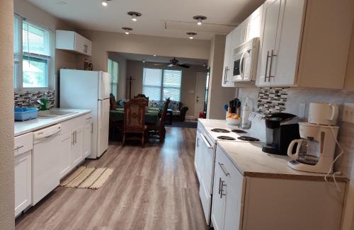 Milton House | Attractive house in the center of Milton