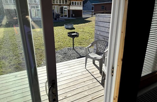 Bramwell Cabin | ATV TrailCamp: Harris's Hut- Just seconds from the HMT Pocahontas Trailhead!