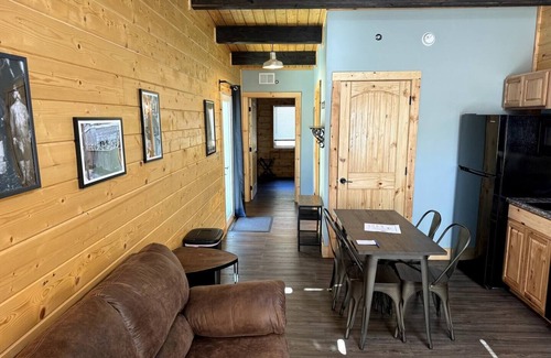 Bramwell Cabin | ATV TrailCamp: Sip's Shack- Just seconds from the HMT Pocahontas Trailhead!