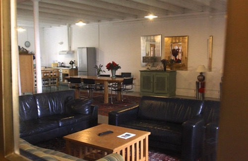 Cordes-sur-Ciel Apartment | Atypical and spacious accommodation in a 19th century industrial heritage factory