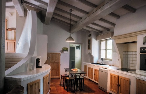 Vendemian House | Atypical family home sleeps 10