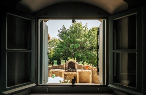 Vendemian House | Atypical family home sleeps 10