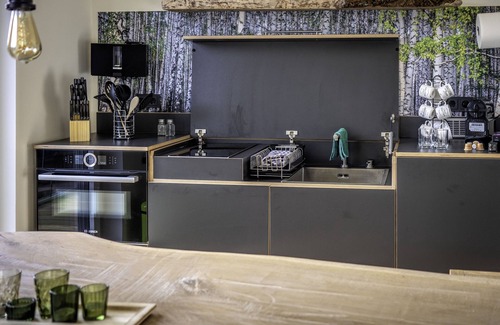 Ortsmitte House | Außergewöhnliches Ferienhaus in Hanglage, Zentral Gelegen