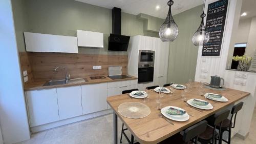 Ville Haute Apartment | Au Beau Duplex de la Basilique