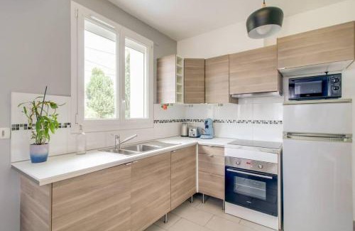 Chelles Apartment | *Au Bord du Canal*Entre Paris et Disneyland