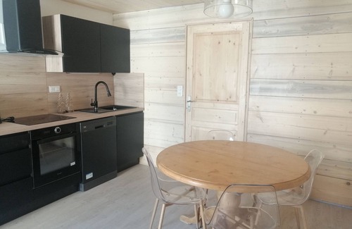 Champagnole Apartment | Au Charmant Chablis