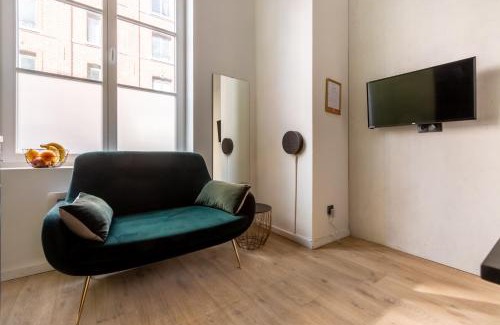 Old Lille Apartment | Au Chat Qui Dort Lille - Magasin