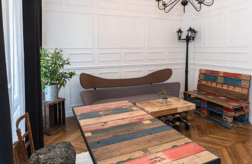 Saint-Ouen House | Au marche aux puces de saint ouen