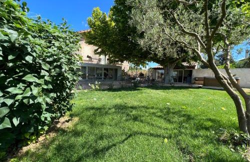 L'Isle-sur-la-Sorgue Apartment | Au petit bonheur