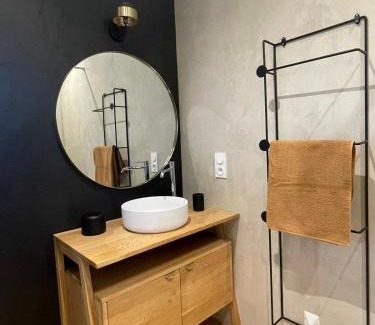 Montbert House | Au Petit Manoir
