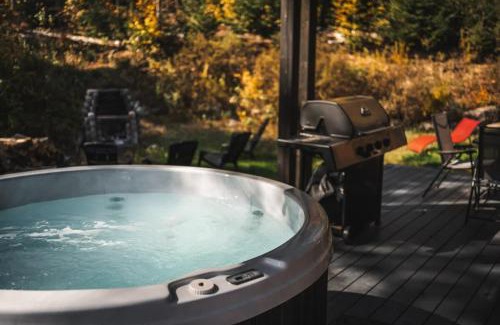 Sainte-Beatrix Ski Chalet | Au Petit Ruisseau -Rest & Enjoy