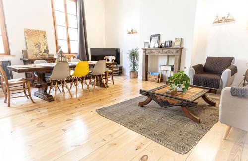 Foix Apartment | Au Pied du Château, Gîte Le Grand Fux