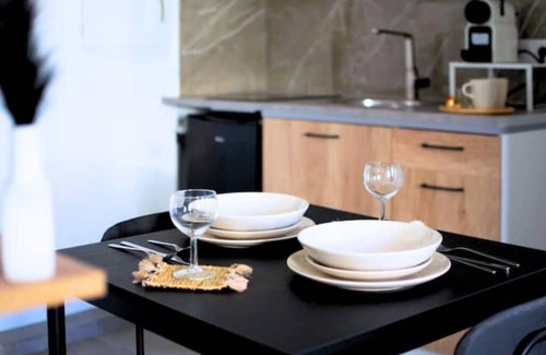 Hotel-de-Ville Apartment | Au Pied du Vieux-port Wifi/netflix