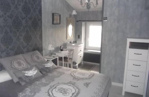Saint-Remy-Sur-Durolle House | Au Vieux Logis 63