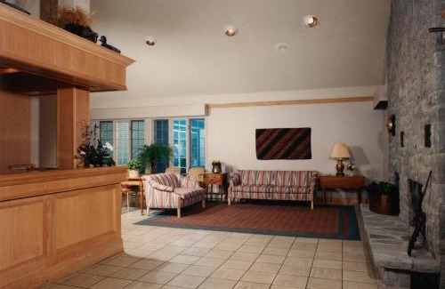 Caraquet Hotel | Auberge De La Baie