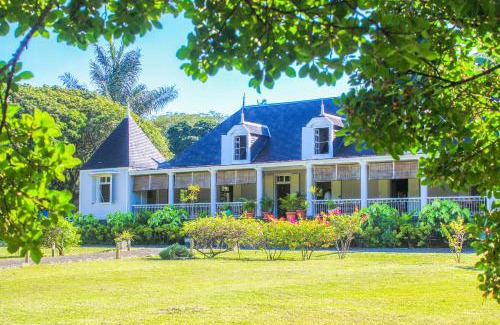 Riviere des Anguilles Cabin | Auberge de Saint Aubin