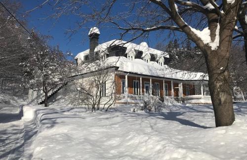 Chateau-Richer Hotel | Auberge du Sault-à-la-Puce