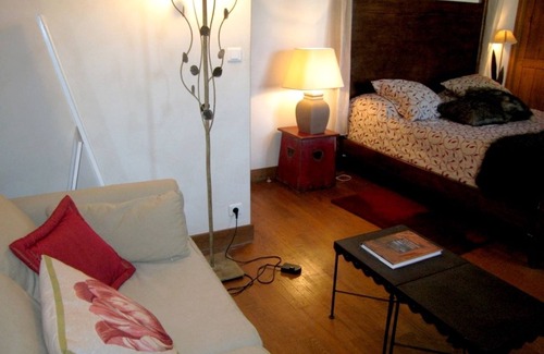 Montsalvy Hotel | Auberge Fleurie