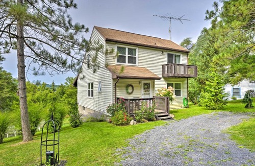 Auburn House | Auburn Vacation Rental Home Near Owasco Lake!