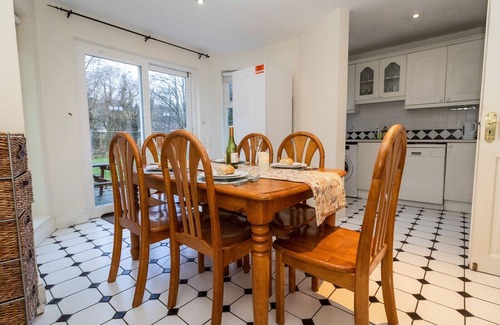 Aughrim Lower Ski Chalet | Aughrim Holiday Village No 6
