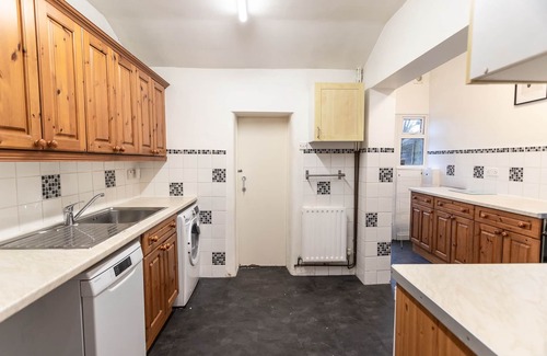 Swindon House | August Discount - Long Stay - Contractors