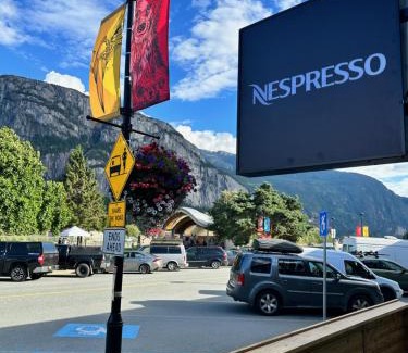 Downtown Squamish Hotel | August Jack Inn