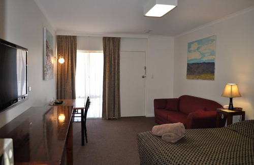 Port Augusta West Hotel | Augusta Courtyard Motel