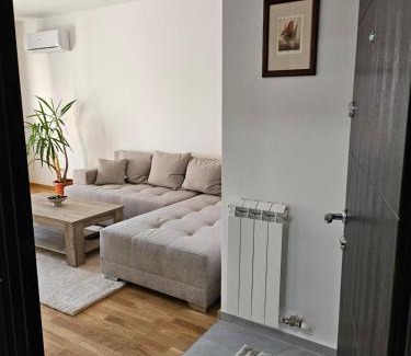 Vozdovac Apartment | Aurora lux