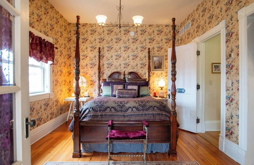 Stillwater House | Aurora Staples Inn