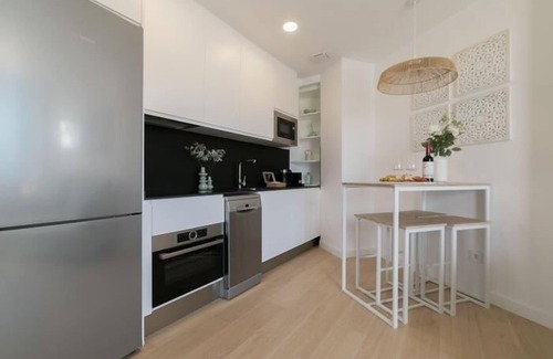 Carabanchel Apartment | Aurora Stays by Charming XV, penthouse with terrace and parking