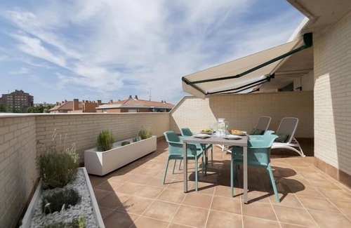 Carabanchel Apartment | Aurora Stays by Charming XV, penthouse with terrace and parking