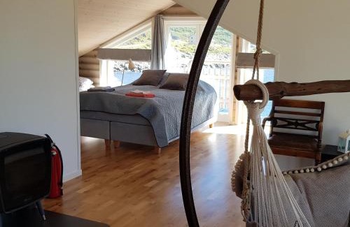 Oksnes Apartment | aurora suite