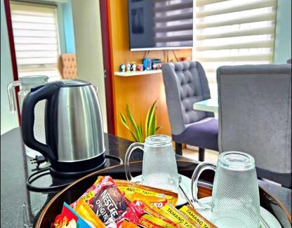 Tondo Apartment | AURUM HOLISTAY DECA HOMES 2BR UNIT with FREE CAR PARK