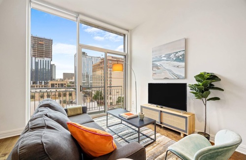 Waller Creek District Apartment | Austin | Central 2BD/2BA Apartment