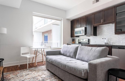Waller Creek District Apartment | Austin | Grand Studio Apartment