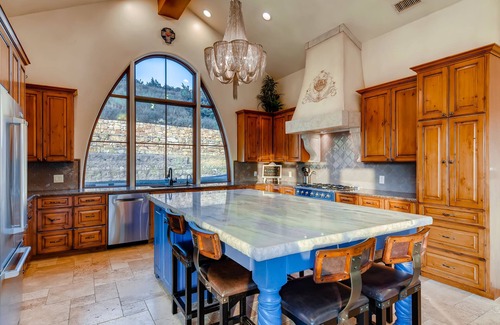 The Reserve At Twin Creeks Villa | Austin Guitar Pool | 87.5 FT Guitar Pool