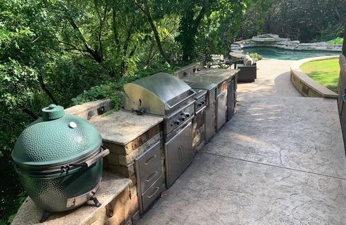 Austin House | Austin Lake Hills retreat, private pool/hot tub/outdoor kitchen