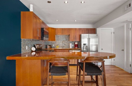 Clarksville Condo | Austin Vibes - A Hip Downtown Condo