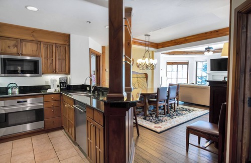 Vail Condo | Austria Haus 3 BR, 242 E Meadow Dr, Vail Village (Lop)-Hot Tub, Heated Outdoor Pool