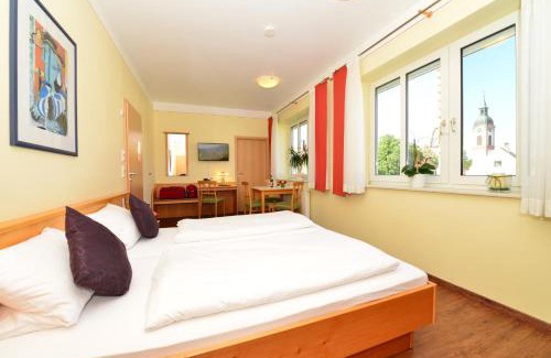 Ichenhausen Hotel | Autenrieder Gästehaus Schlossbräu
