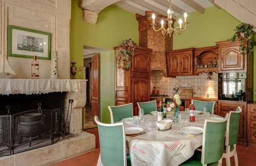Petit-Palais-et-Cornemps House | Authentic Stay at Château Vieux Mougnac: Organic Vineyard, Saint-Emilion, Wine & Relaxation