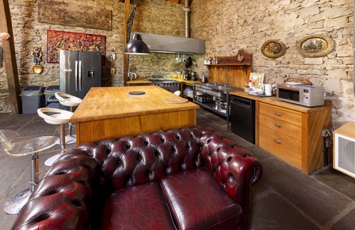 Gouttieres House | Authentic 100 year old barn, indoor pool