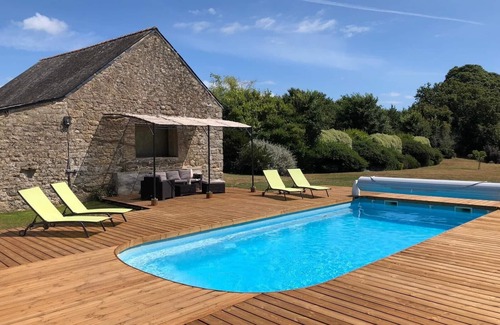 Riantec House | Authentic 17th century farmhouse in a typical hamlet near the sea
