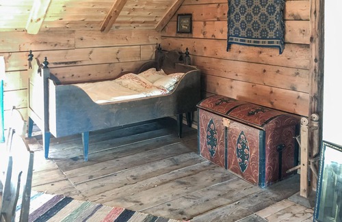Haram House | Authentic and spacious cottage on the shore of Midfjord.