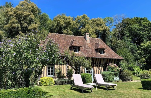 Saint-Hymer House | Authentic Auge house with pool in a beautiful park